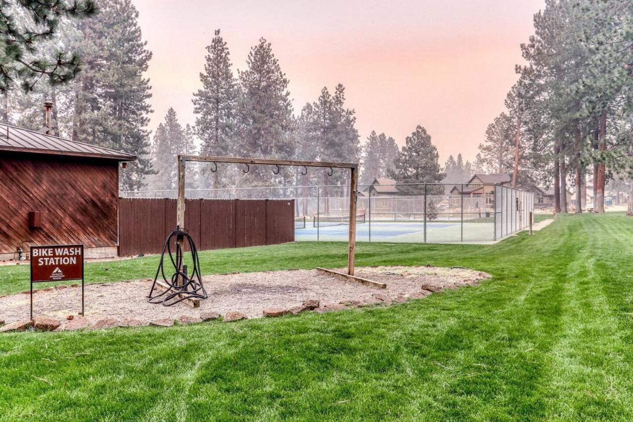 Seventh Mountain Resort Bend Exterior photo