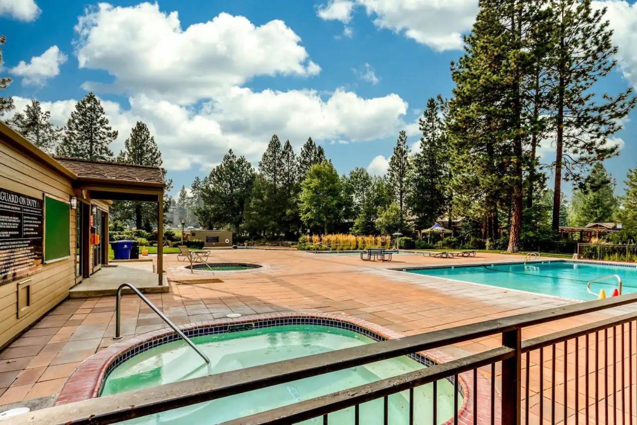 Seventh Mountain Resort Bend Exterior photo